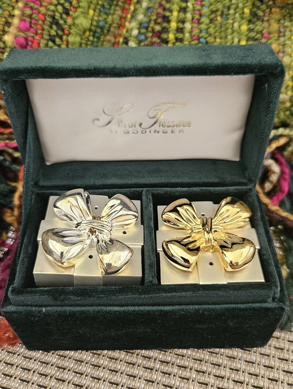 Godinger Salt & Pepper Shakers, Silver Treasures, Present Salt & Pepper Shakers